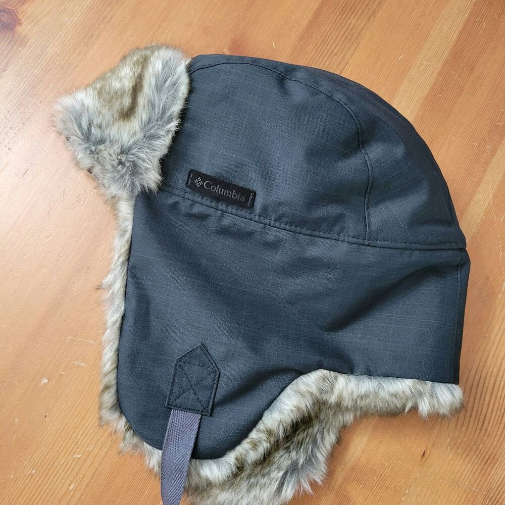 Columbia Black Trapper Hat Ushanka Faux Fur Ear Flap Winter Ski Gorpcore Cabin